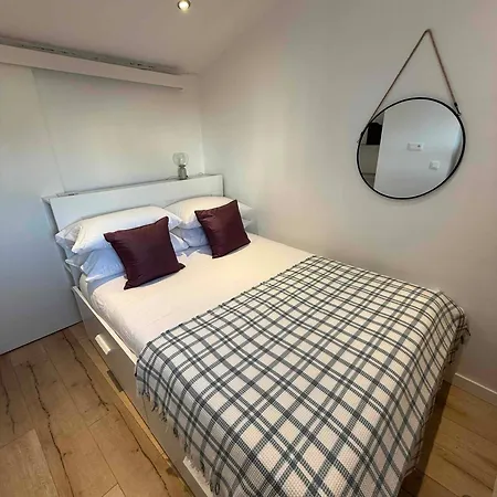 Lägenhet Lovely One-bedroom Apt- Picasso 4 -stay In *